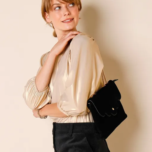 Geantă de mână cu clapetă finisată cu valuri, în aspect catifea