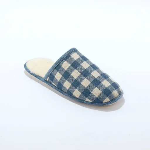 Papuci de casă în carouri