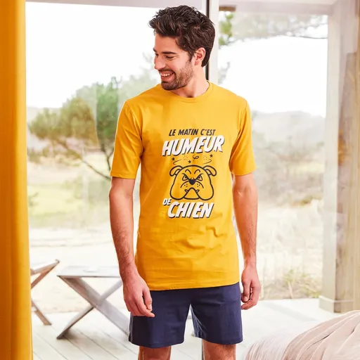 Pijama cu pantaloni scurți și text imprimat