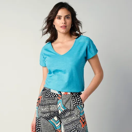 Tricou cu inserție brodată și ornament împletitură de împletitură