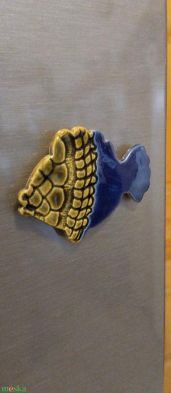 Halacska hűtőmágnes