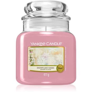 Yankee Candle Snowflake Kisses lumânare parfumată 411 g