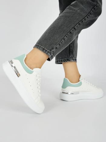 Adidași cu platformă pentru femei
