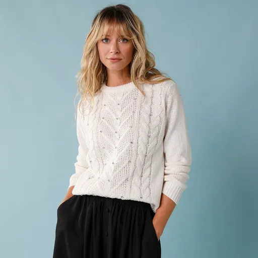 Pulover cu model împletit și strasuri, pentru o siluetă mai mică