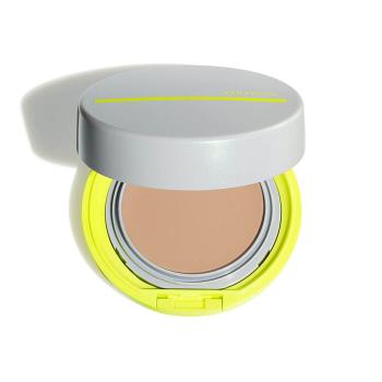 Shiseido Pulbere compactă SPF 50+ (Sun Care Sports BB Compact) 12 g Medium