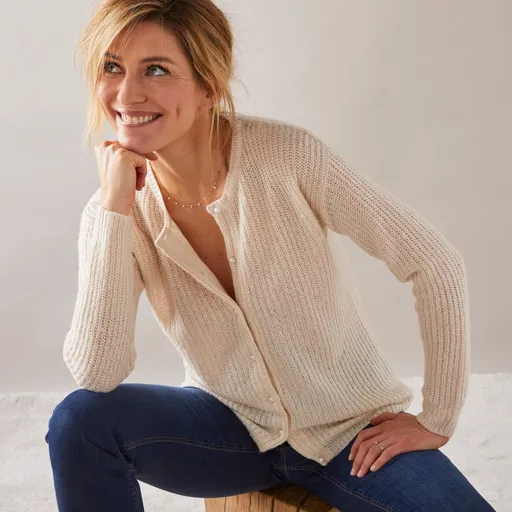 Cardigan cu nasturi din perle