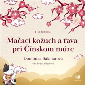 Mačací kožuch a ťava pri Čínskom múre