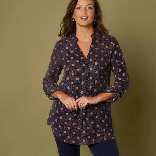 Bluză lungă din crep cu imprimeu cu buline