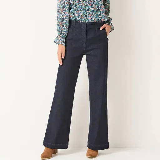 Blugi cu picior larg