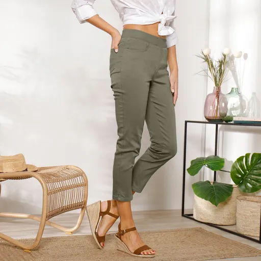 Pantaloni 3/4 din pânză cu talie elastică
