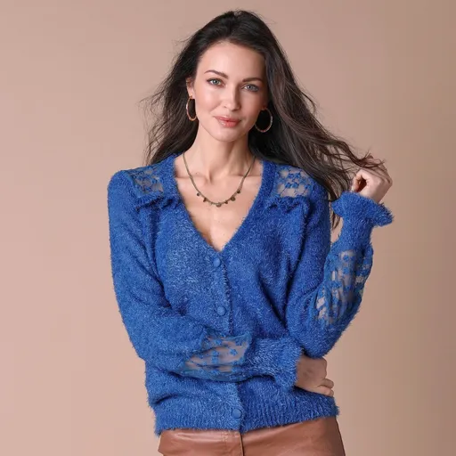 Pulover cu nasturi, cu tul brodat