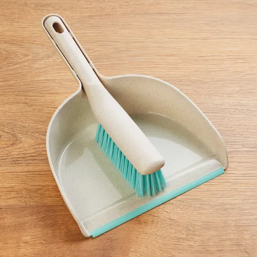 Perie de mână si făraș