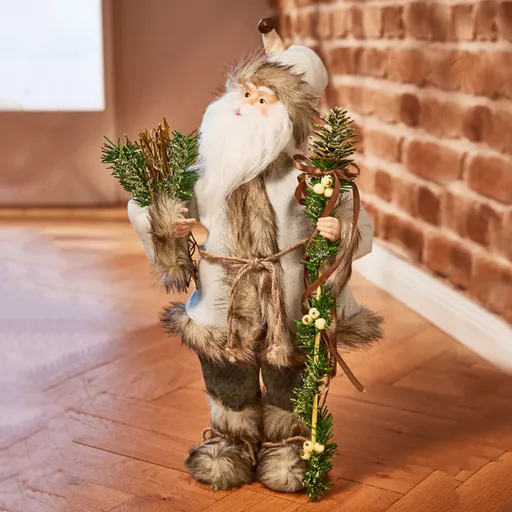 Mos Crăciun cu program muzical