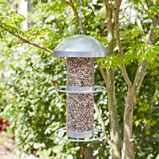 Alimentator pentru păsări