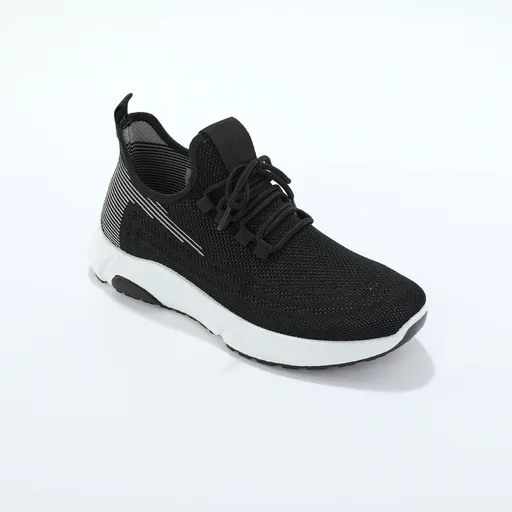 Adidași cu șireturi și plasă