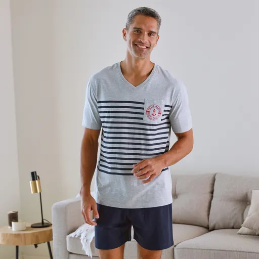 Pijama cu pantaloni scurți și imprimeu cu dungi