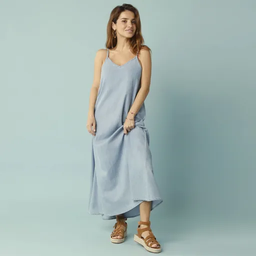 Rochie lungă din denim, pentru siluetă mică