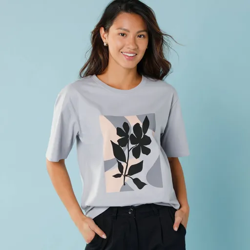 Tricou cu imprimeu central, pentru persoane cu o siluetă minionă