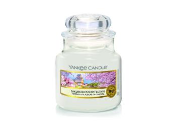 Yankee Candle Lumânare aromatica Classic mica Sakura Blossom Festival 104 g