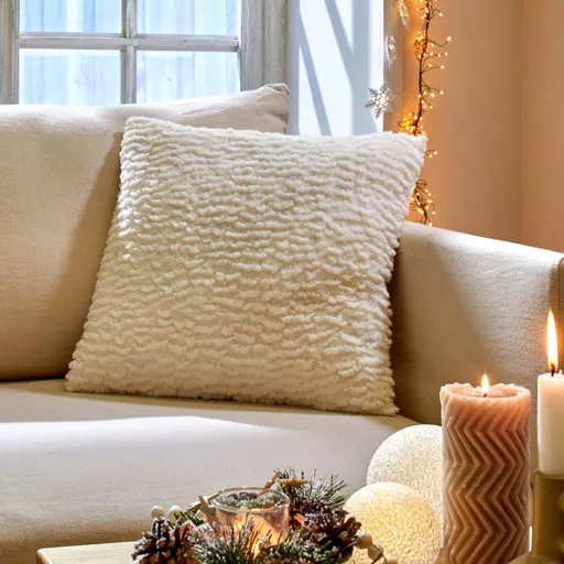 Pernă moale în aspect de blană