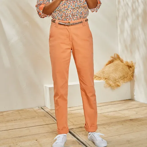 Pantaloni chino întinși