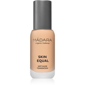 MÁDARA Skin Equal machiaj de stralucire pentru un look natural SPF 15 culoare #40 Sand 30 ml