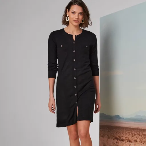 Rochie tricotată cu nasturi