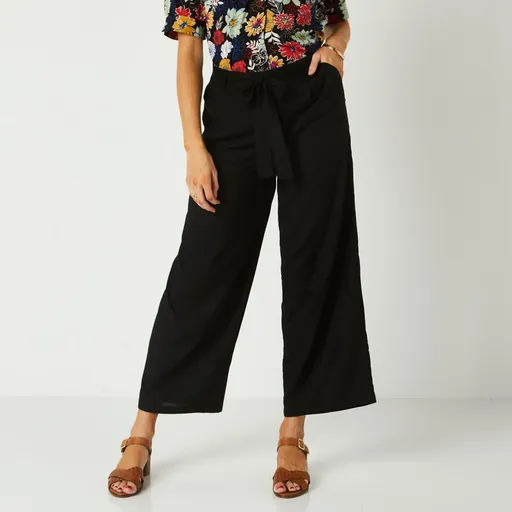 Pantaloni cu croi larg până la glezne