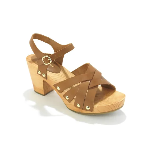 Sandale din piele cu nituri și toc din lemn