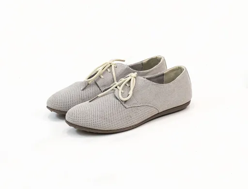 Pantofi cu șireturi