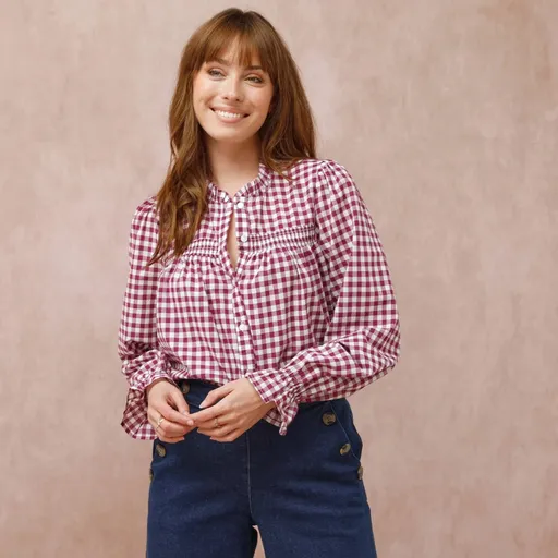 Bluză cu volane și pliuri, cu model în carouri