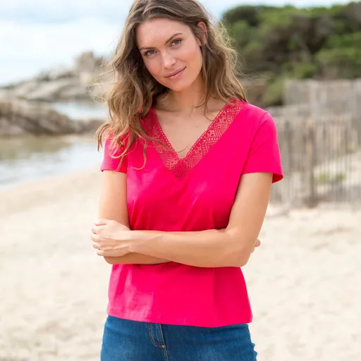 Tricou cu decolteu în V cu dantelă