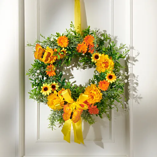 Coroniță de flori cu fluturi