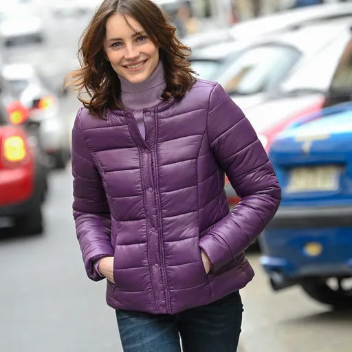 Jachetă matlasată cu gât rotund