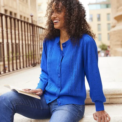 Pulover cu nasturi din acrilic