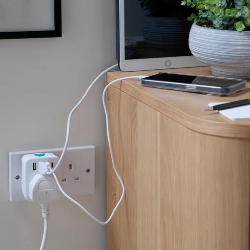 Încărcător multiport cu USB