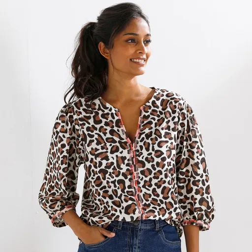 Bluză brodată cu mâneci 3/4, confecționată din bumbac cu imprimeu cu blană animală