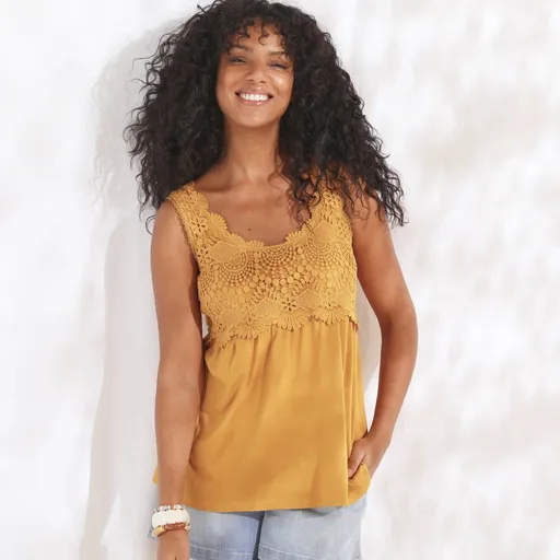 Top lung cu macramé