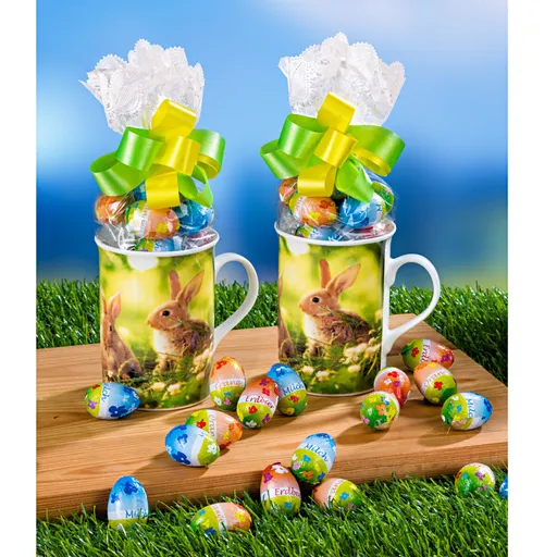 Cană de cafea "Iepurașul de Paște" cu dulciuri