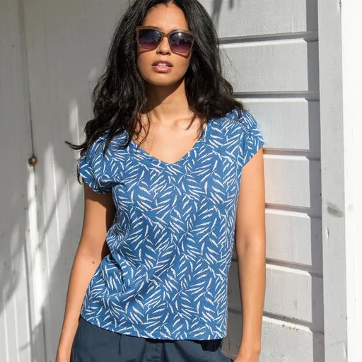 Tricou cu aplicare si imprimeu crosetat