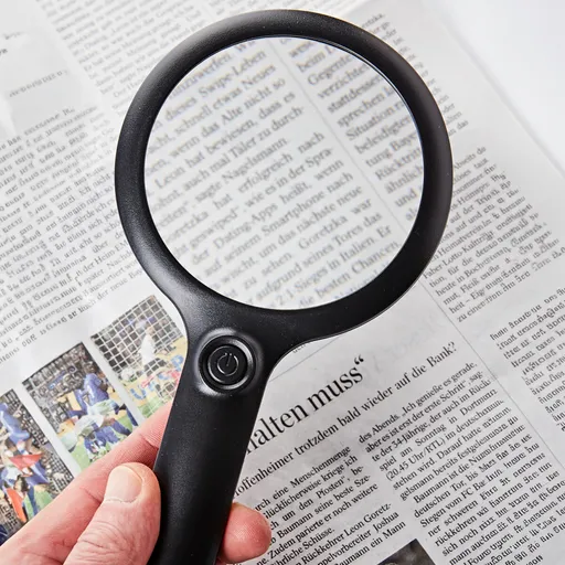 Lupă portabilă cu LED reîncărcabilă