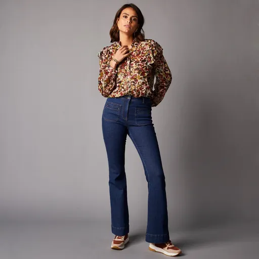 Blugi cu fundul clopotului stretch