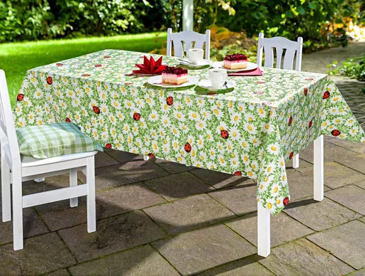 Fata de masa buburuza