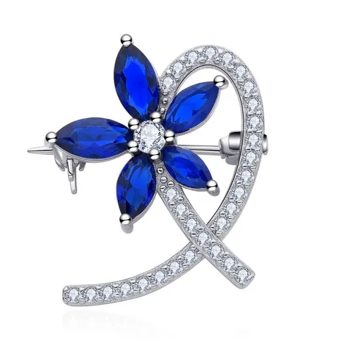 MOISS Broșă din argint Floare cu pietre de zircon O0000009