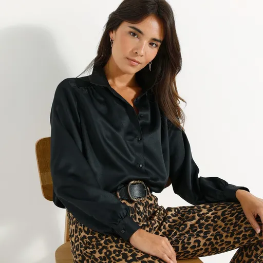 Cămașă extensibilă din satin de culoare solidă