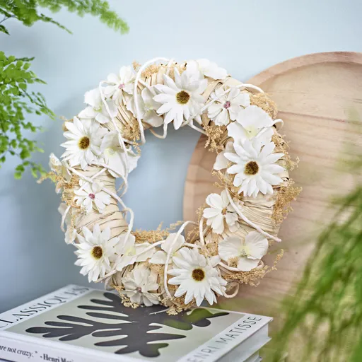 Coroniță cu flori albe