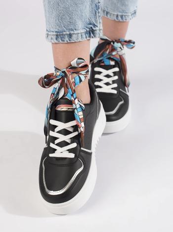 Adidași confortabili pentru femei fără toc