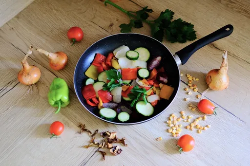 Tigaie cu suprafață antiaderentă, diametru 28 cm