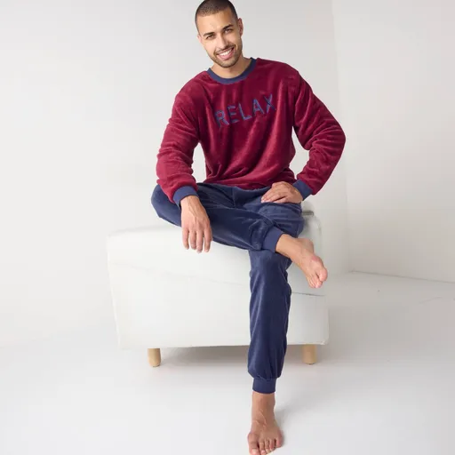Pijamale relaxante din fleece
