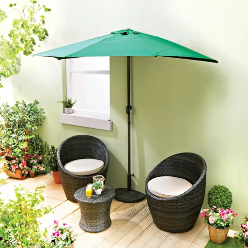 Umbrelă de soare semicirculară